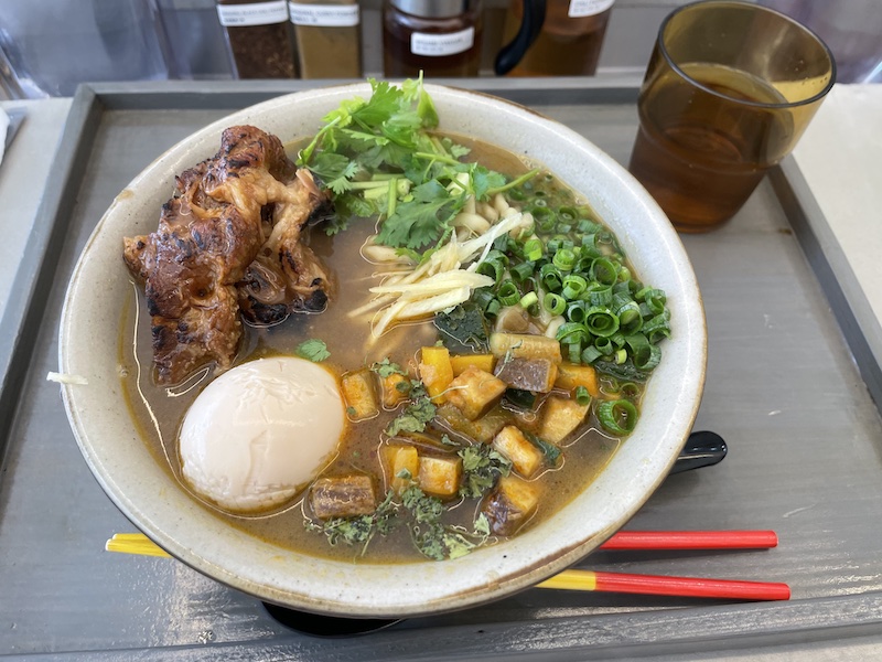 那覇　沖縄そば　STAND EIBUN　カレー沖縄そば